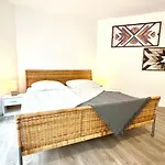 Wohnung In Linden - Stadtleben - 68Qm, Kueche, Bad, 2 Balkons, 5 Personen, Wifi